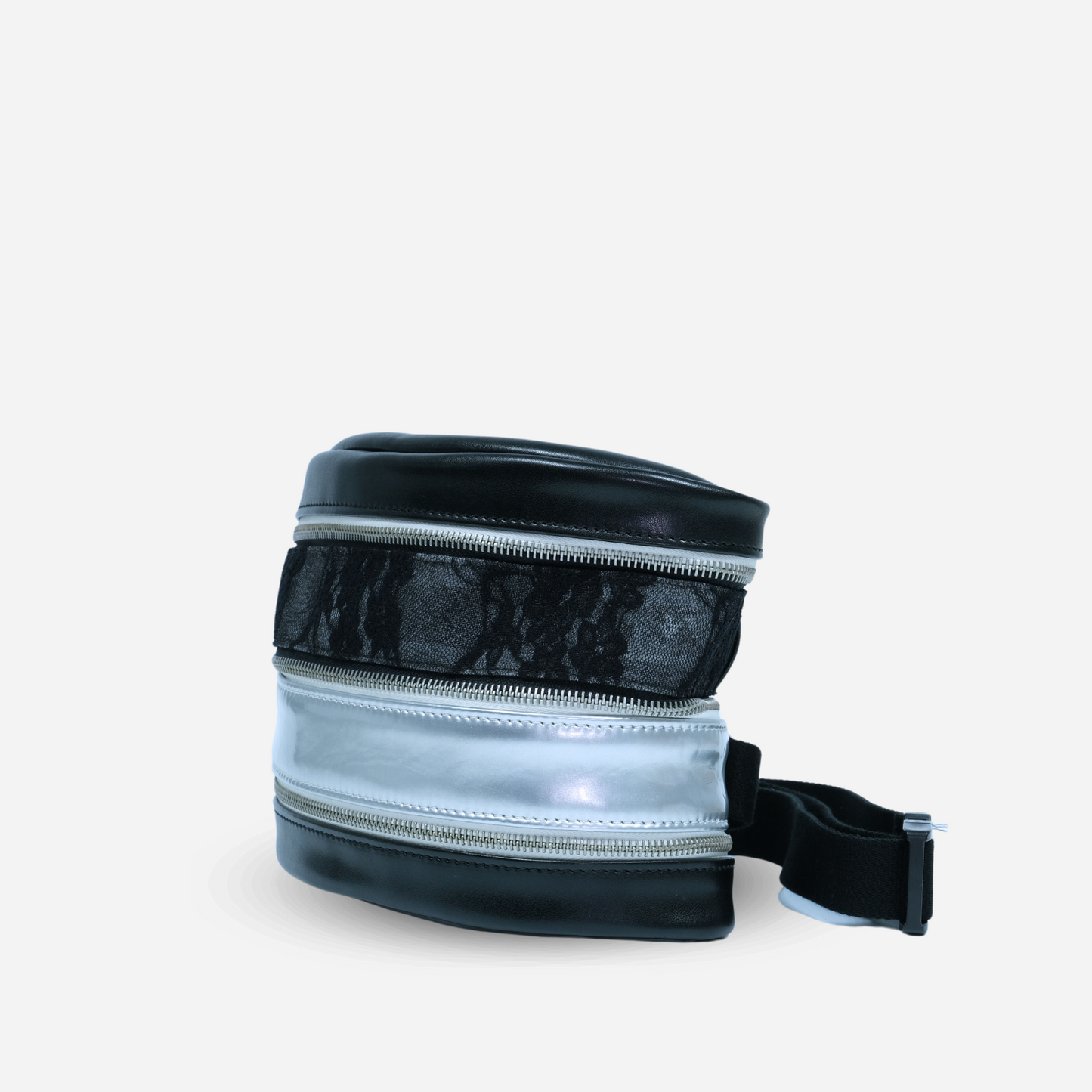 Pouch with additional band in Swarovski stones