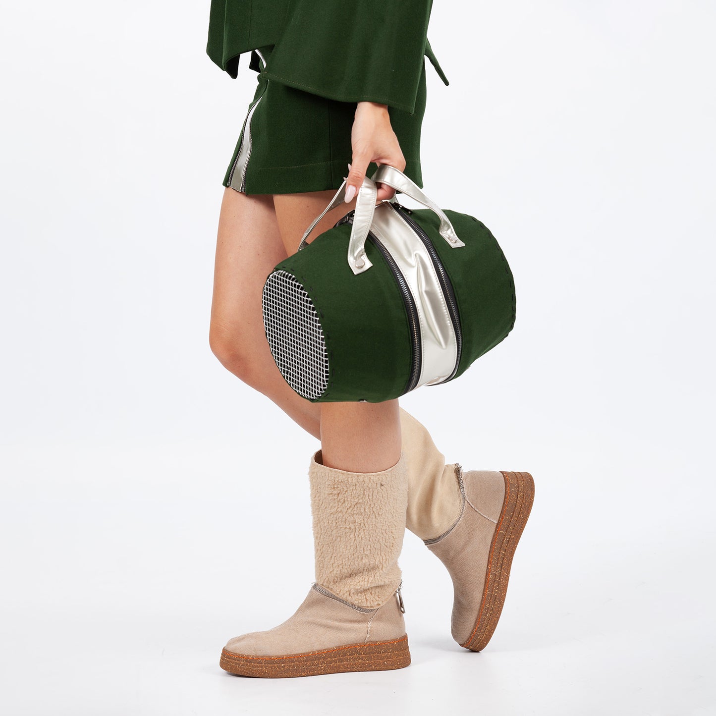 Green basket with uncovered bottom and covered side